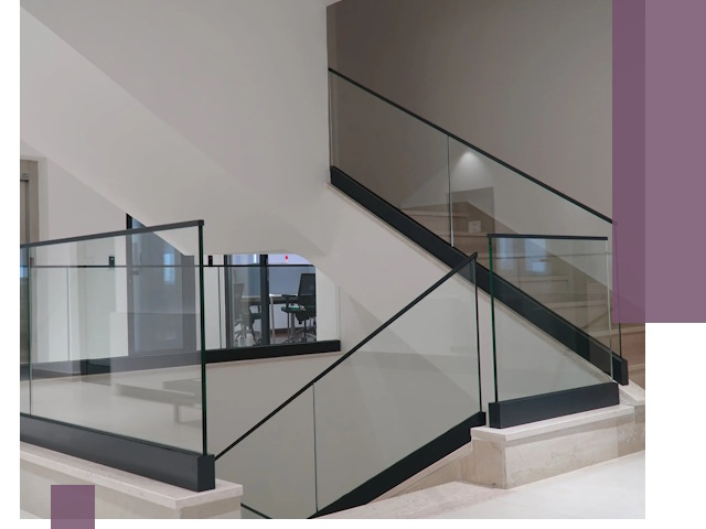 Стеклянные перила премиум-класса с установкой в Черняховске